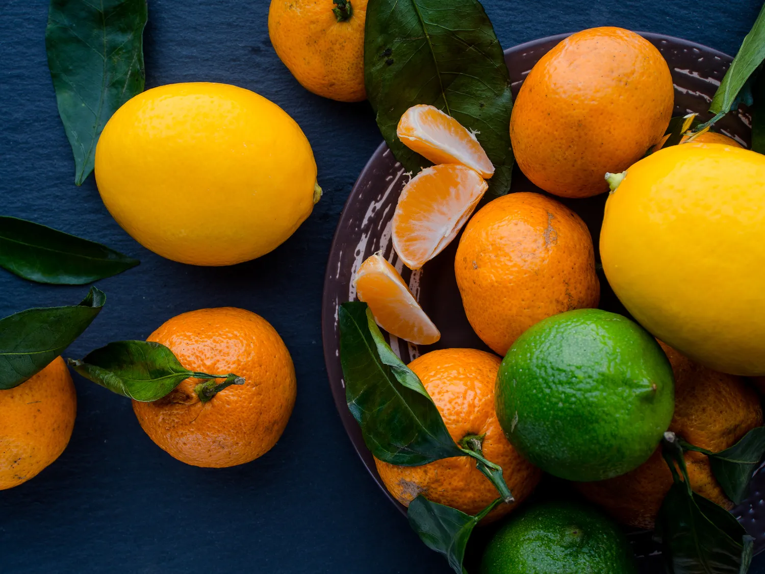Caja de fruta preparada para el envío